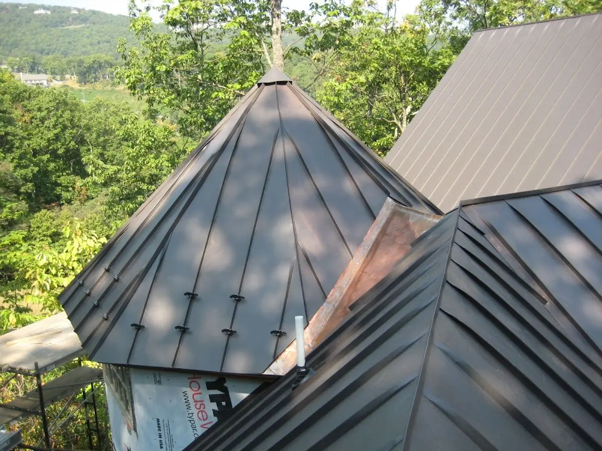 Professional Roof Tarp Installation by Craftsman Roofing in Smithflat